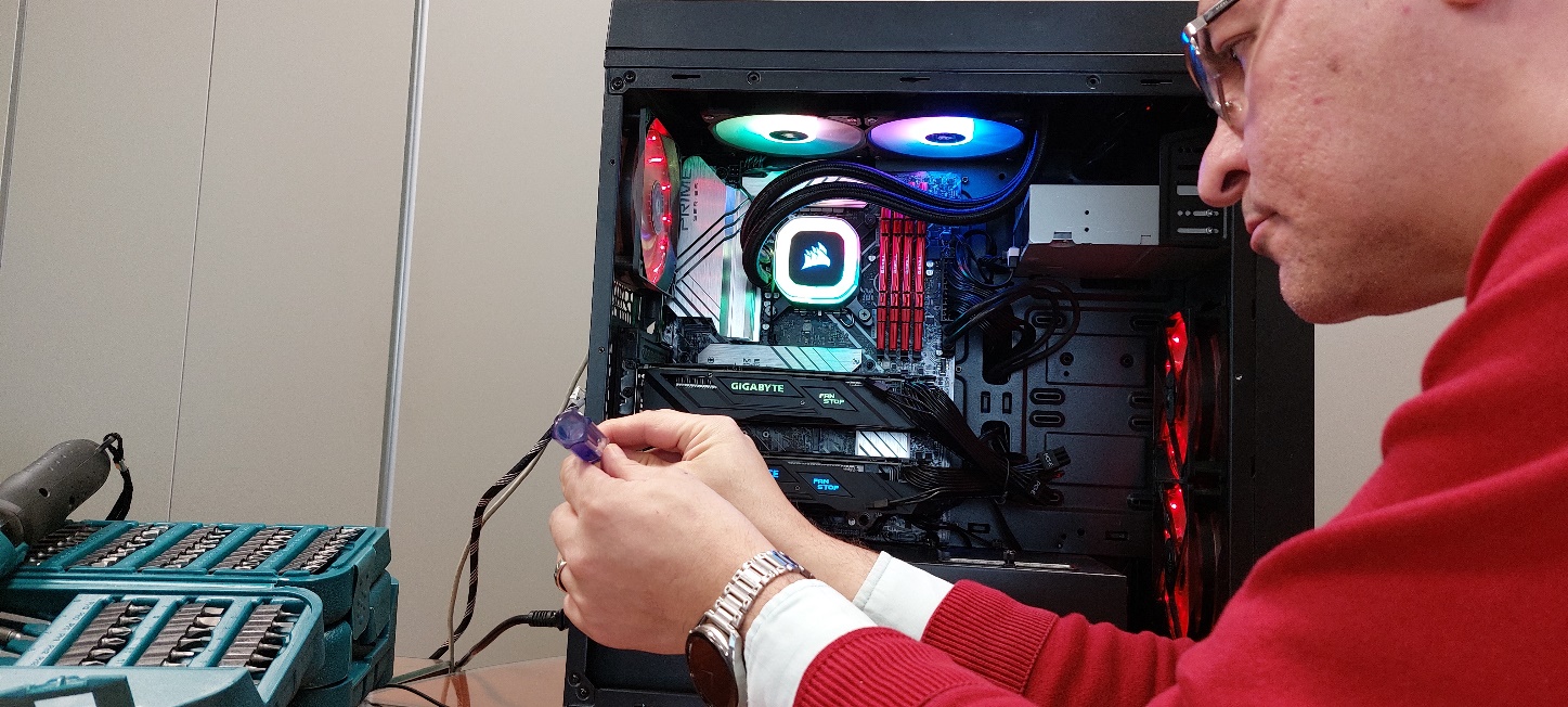 خدمات کامپیوتر در محل حرفه‌ای