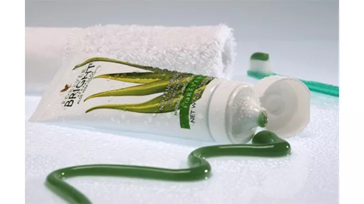 خمیر دندان سفید کننده ی آلوئه ورا فوراور با تخفیف ویژه آفکادو