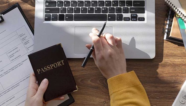 ارسال مدارک و وسایل منزل برای مهاجرت با پست بین المللی به خارج