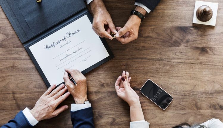 بهترین وکیل طلاق اصفهان