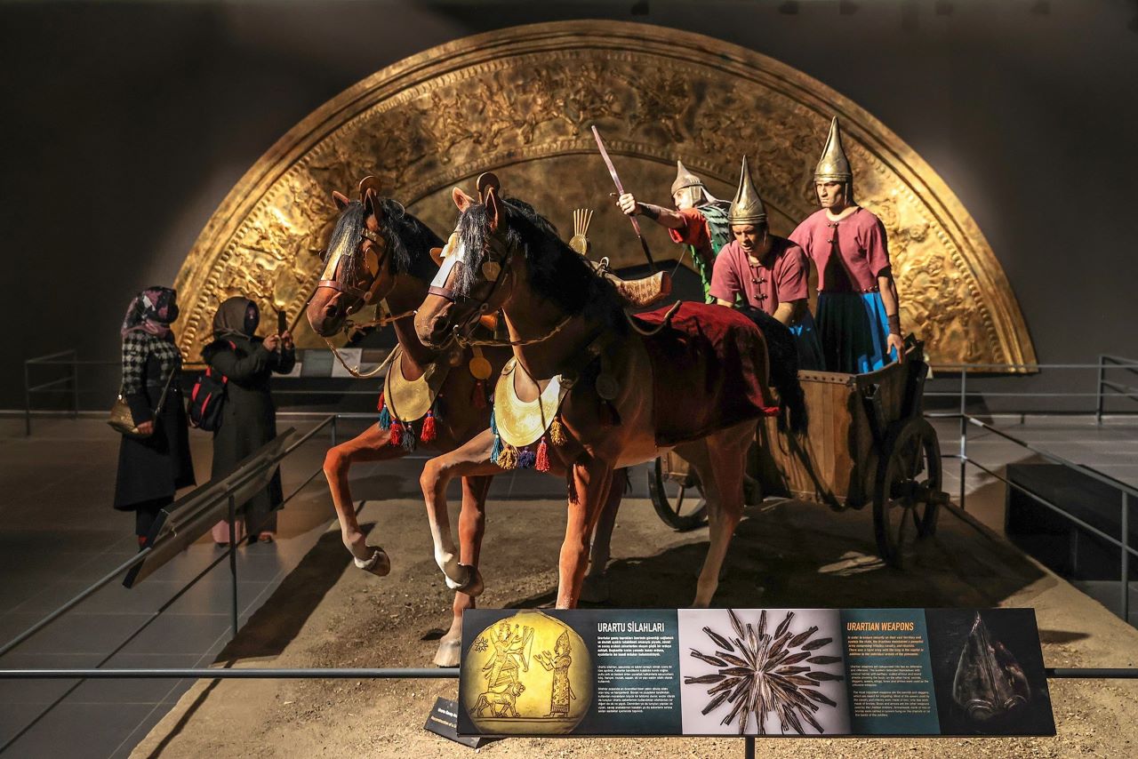 چرا باید به وان سفر کنیم؟