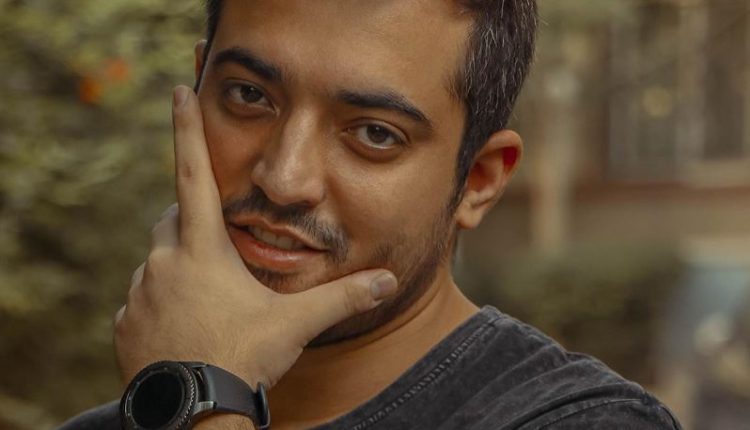 احسان کریمی خواننده و موسیقی دان را بشناسید - مجله سیمدخت