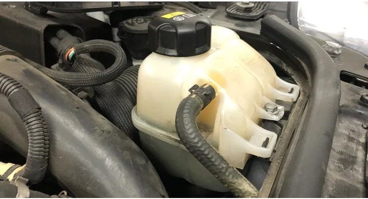 عوامل آب کم کردن رادیاتور خودرو