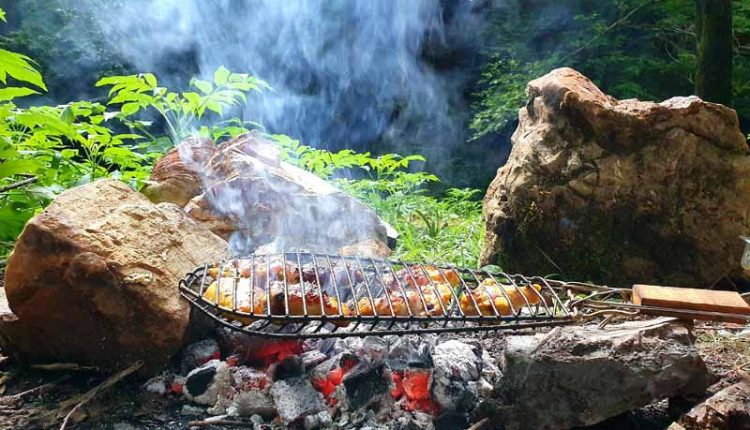 کباب پختن با ذغال بسیار دشوار است