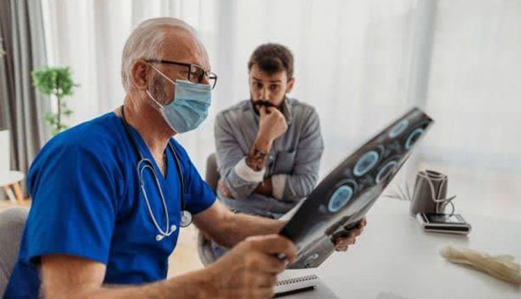 ویزیت و درمان اختلالات مغزی و عصبی در منزل