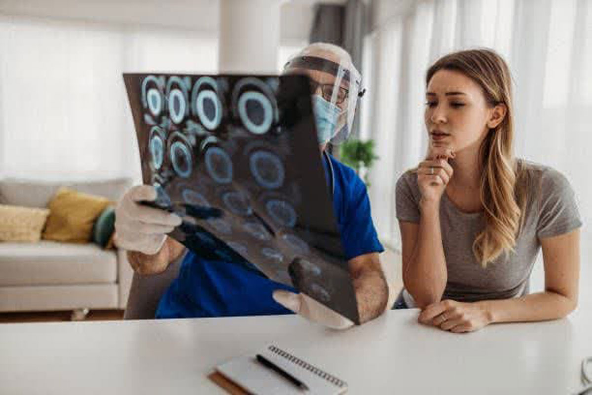 ویزیت مغز و اعصاب در منزل: مراقبت‌های بهداشتی شخصی و حرفه‌ای