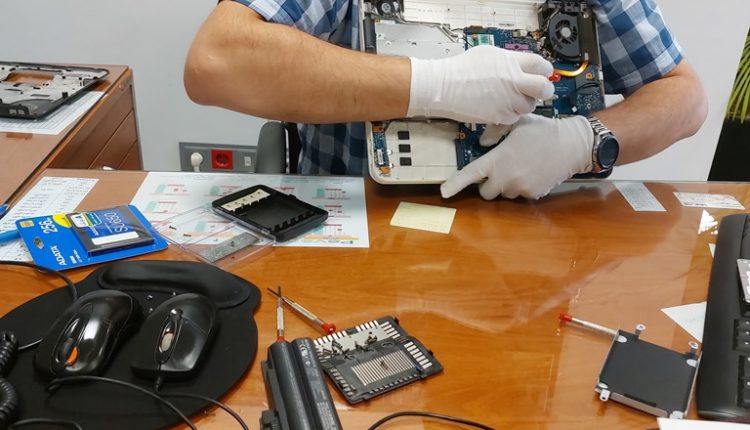 خدمات لپتاپ در محل