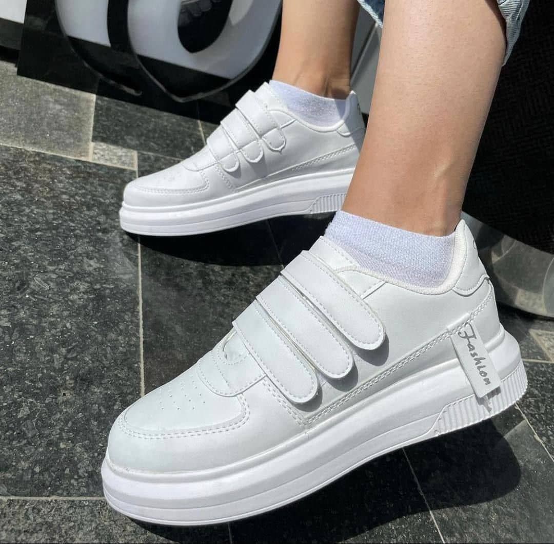 کفش اسپرت و راحتی زنانه