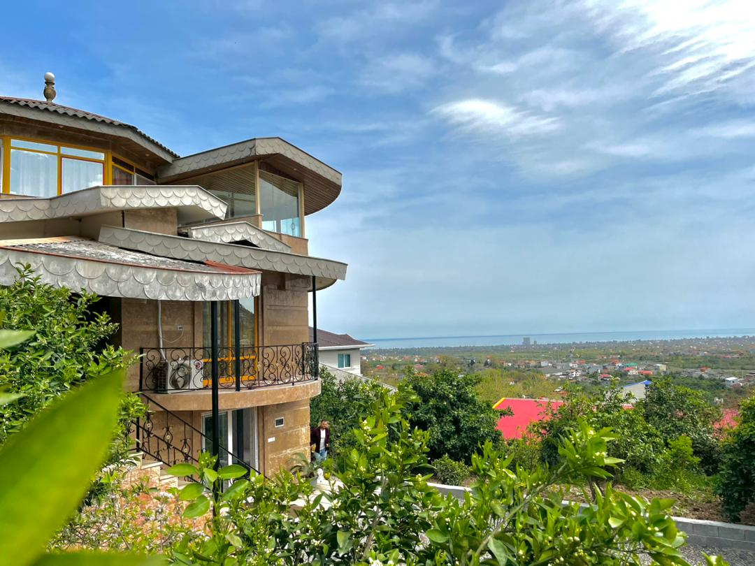 نمای بیرون ساختمان